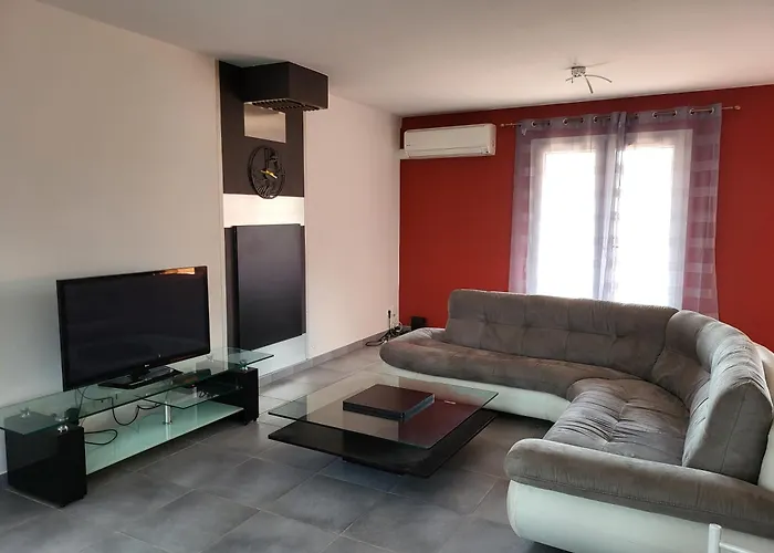 Villa *