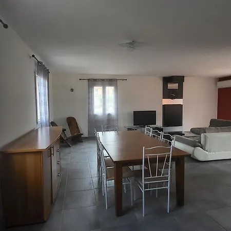 Villa Villa *
